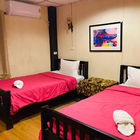 Noom Guesthouse Lop Buri Εξωτερικό φωτογραφία