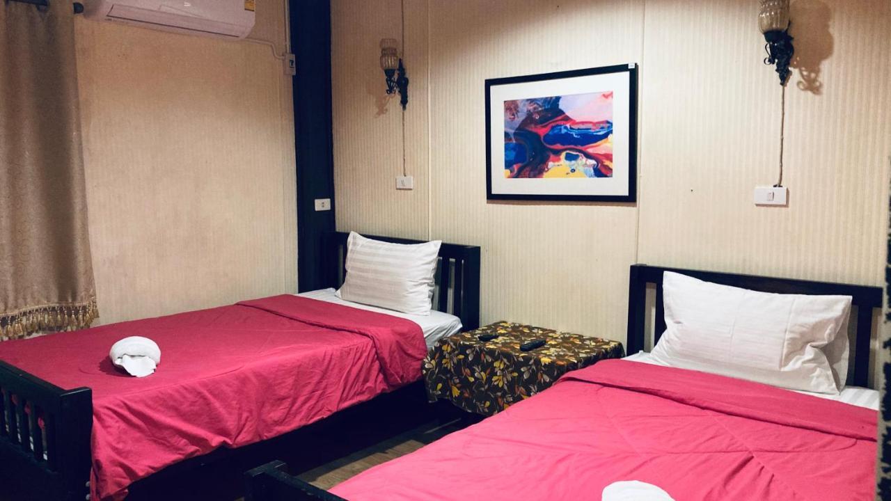 Noom Guesthouse Lop Buri Εξωτερικό φωτογραφία