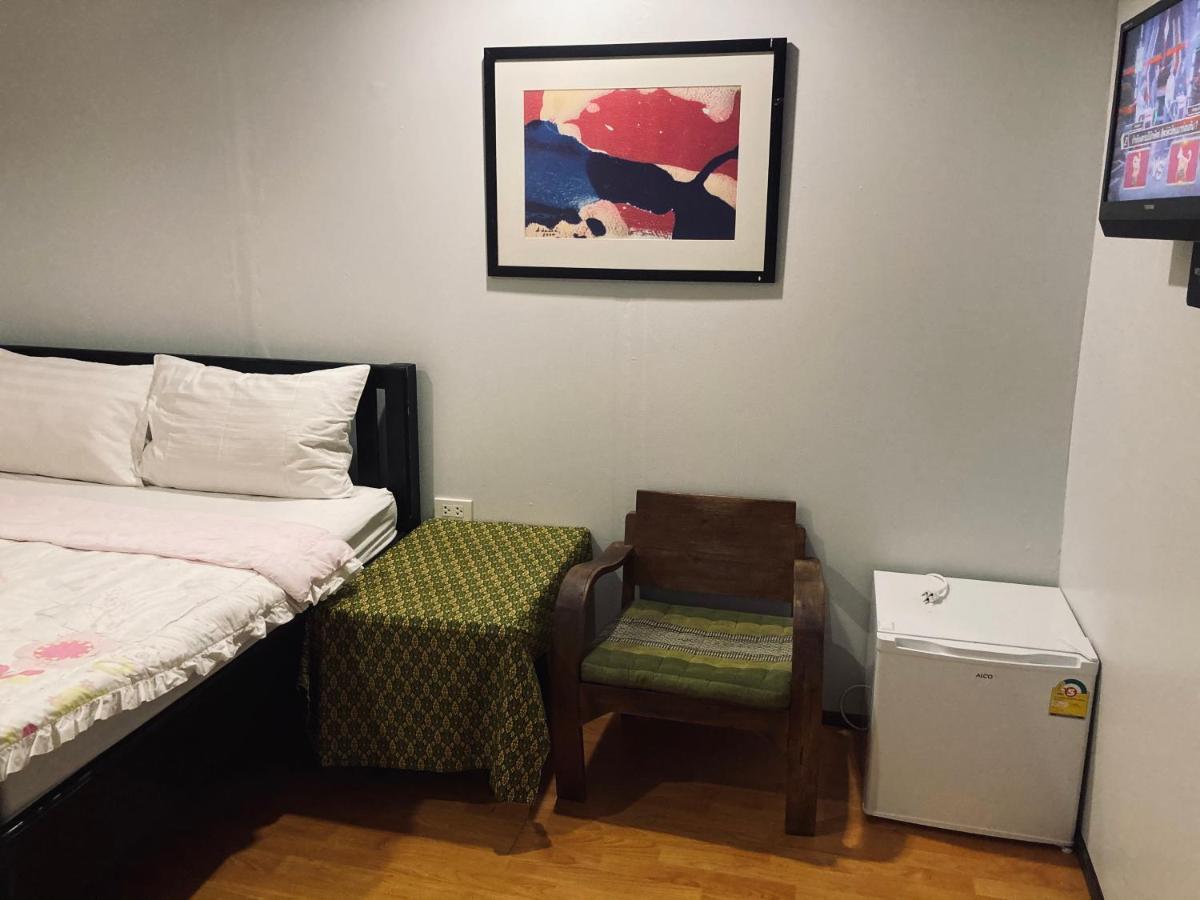 Noom Guesthouse Lop Buri Εξωτερικό φωτογραφία