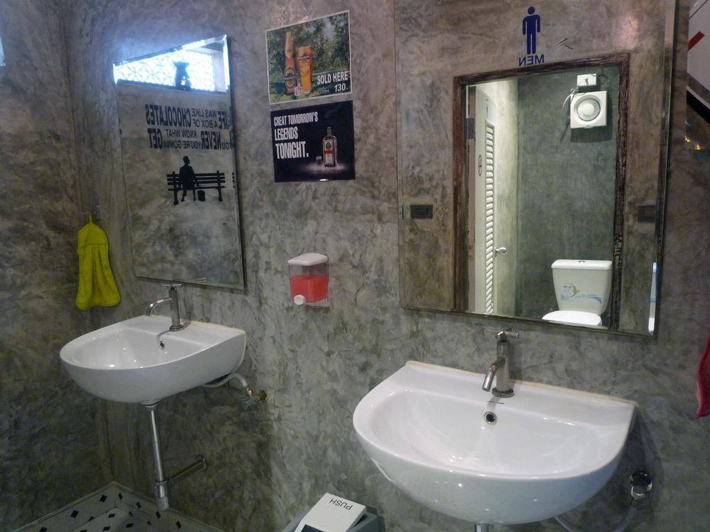 Noom Guesthouse Lop Buri Εξωτερικό φωτογραφία