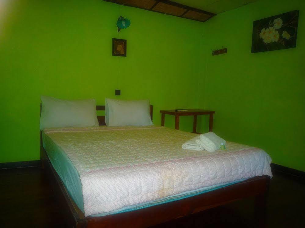 Noom Guesthouse Lop Buri Εξωτερικό φωτογραφία